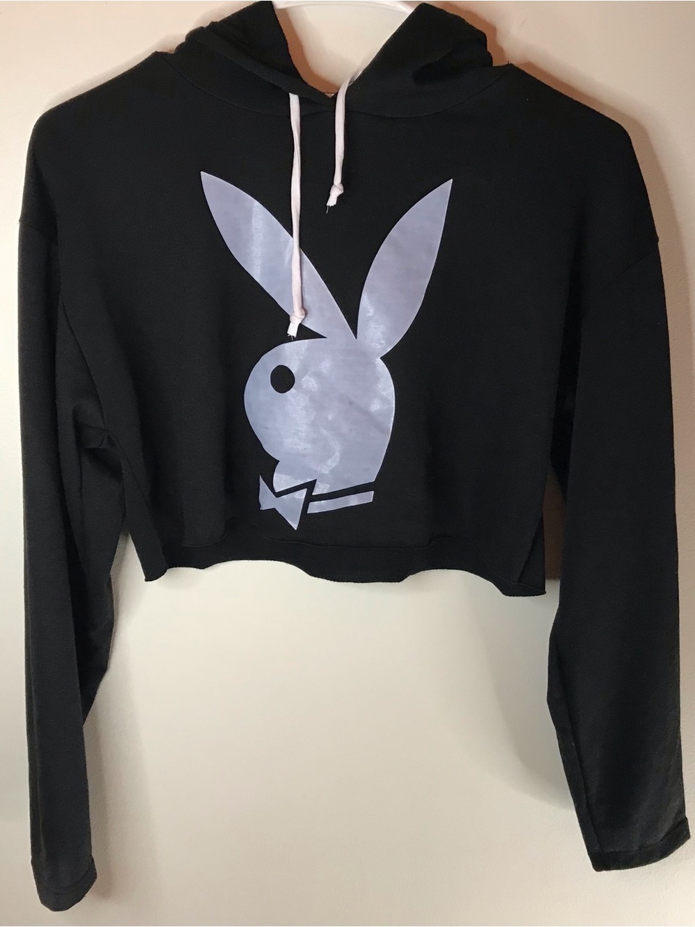 PLAYBOY Silver Bunny Graphic Cropped Hoodie 🖤 Y2K Streetwear